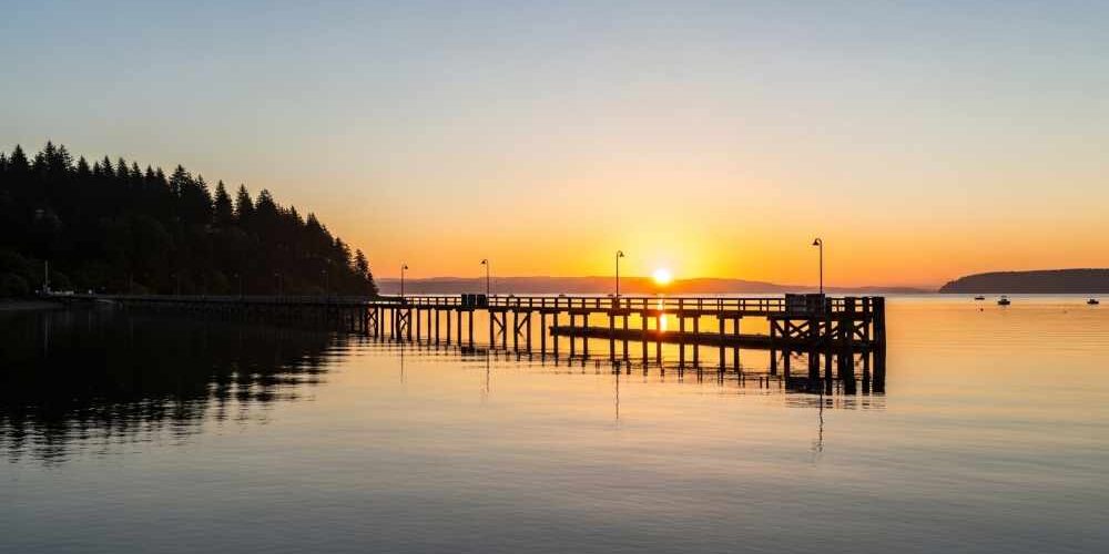 Indianola, WA A Local’s Guide to Life by the Dock